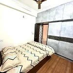 Servostay Kphb Phase 15 New Stunning 3 Bhk - 4Th Floor
