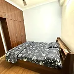 Servostay Kphb Phase 15 New Stunning 3 Bhk - 4Th Floor
