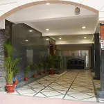 Hotel Kp Suites Metro