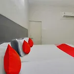 Hotel O Bharat Lodge