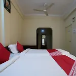 Oyo Th Guest House
