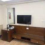 Hotel Luxury Resident - Banjara Hills City View With Complimentary Breakfast