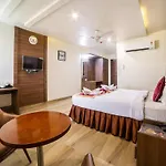 Hotel Svm Grand Medipally