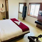 Hotel Saaradhi Grand
