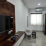Hotel O R Square
