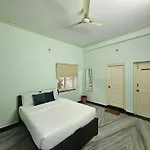 Sugathi Gardenia Premium Villa Hotel