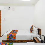 Fabhotel Ssr Ikon Suites - Nr Hyderabad Central University, Kondapur