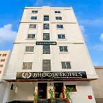 Townhouse Oak Bhooja Hotels