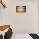 Super Townhouse Sri Nirvana Grand