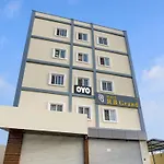 Collection O Rb Grand @ Kompally