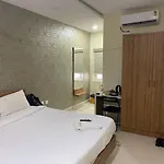 Iris Atnest Hotel Road