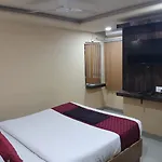 Blossoms Room Hotel Rr