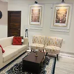Luxurious 3Bhk In Banjara Hills The Sujario Homestay