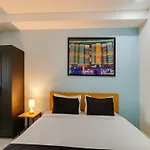 Super Townhouse Qualia Prime Hotel Near Nexus Mall