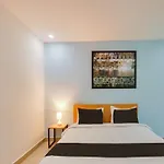 Super Townhouse Qualia Prime Hotel Near Nexus Mall