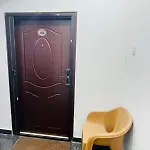 Luxurious 2 Bedroom Flat Near Airport