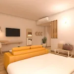Bloom Hotel - Dlf Cyber City
