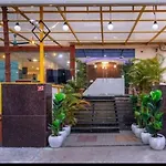 Blossoms Room Hotel Abhi Residency- Opp Hitex Charminar Arch