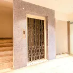 Fabhotel Prime Adhirath Grand - 400M From Durgam Cheruvu Metro Station, Madhapur