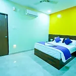 Blossoms Room Hotel Comfortel- Beside Care Hospital- Banjara Hills