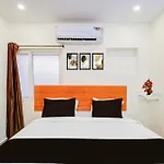 Super Hotel O Neredmet Road