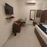 Elite Hotel Hitech