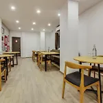 Super Townhouse 359 Begumpet Near Hyderabad Central