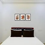 Hotel O Genz Lavish Syays