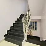 Hotel O Genz Lavish Syays