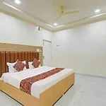Hotel Vaarahi Chanda Nagar, Near Hitech City
