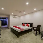 Oyo 13251 Hotel Three Castles Deluxe