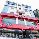 Oyo 15752 Kbr Residency