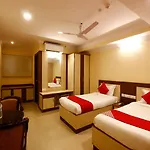 Oyo 14671 Sri Sai Regency