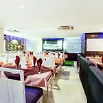 Fabexpress Tourist Plaza