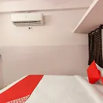 Oyo 22085 Raj Banjara White House