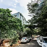 Oyo 14500 Hotel Yesmark Gachibowli