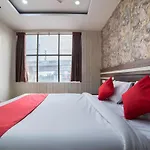Oyo 66316 Highway Grand Residency