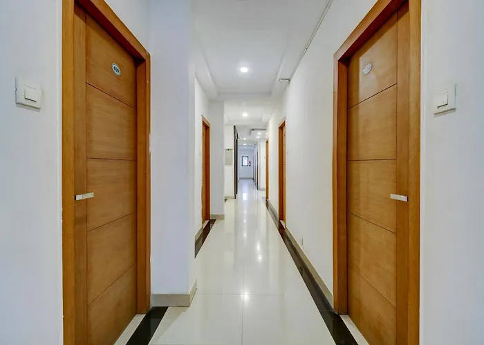 Super Townhouse Oak Lb Nagar Ramoji