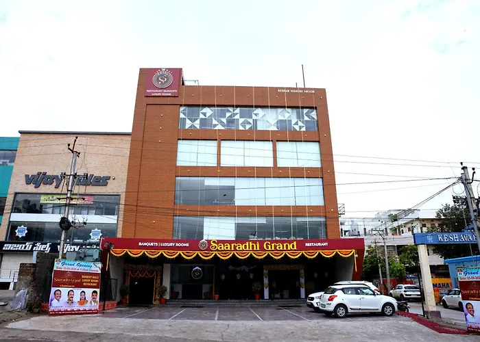 Hotel Saaradhi Grand