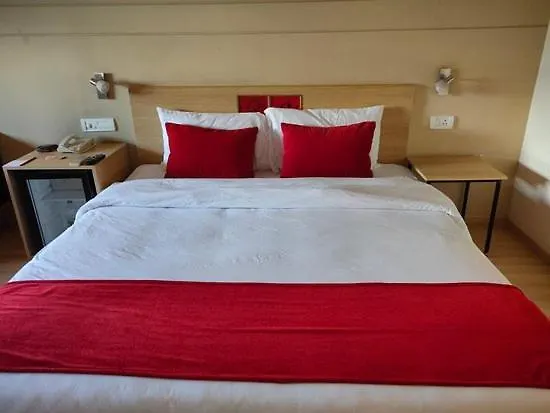 Lumis Studio Apartment