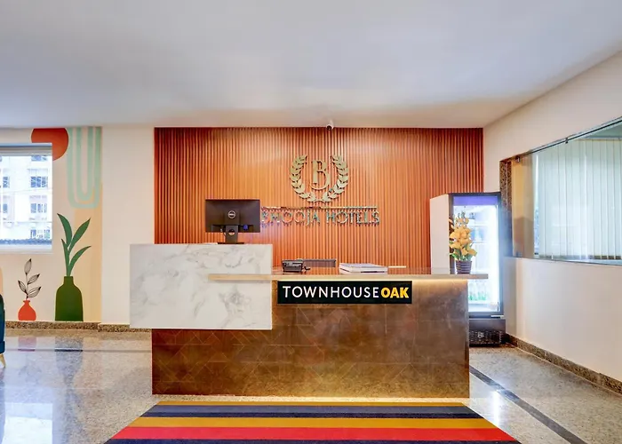 Townhouse Oak Bhooja Hotels