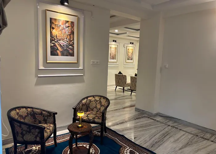 Luxurious 3Bhk In Banjara Hills The Sujario Homestay