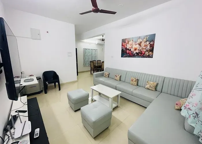 Luxurious 2 Bedroom Flat Near Airport