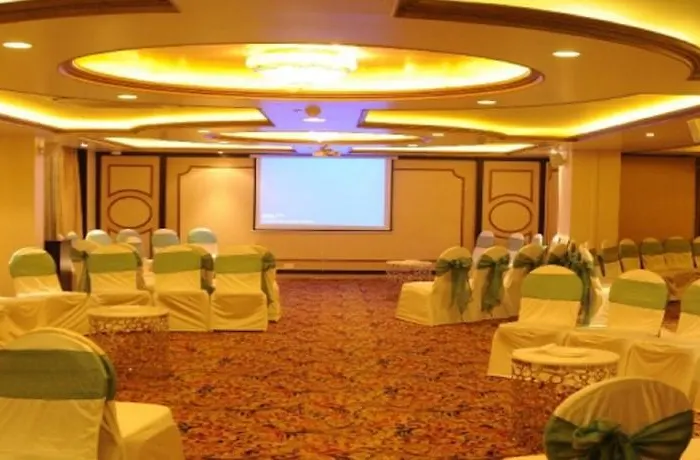 Royal Reve Hotel