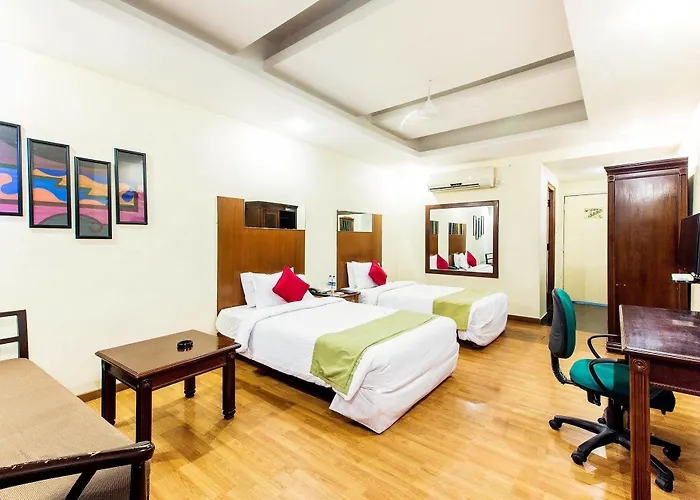 Zo Rooms Lakdi Ka Pool