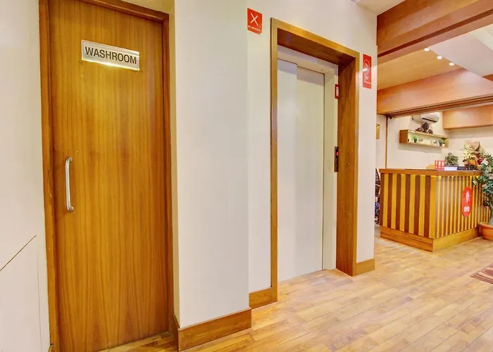 Oyo 9937 Hotel Eaglewood