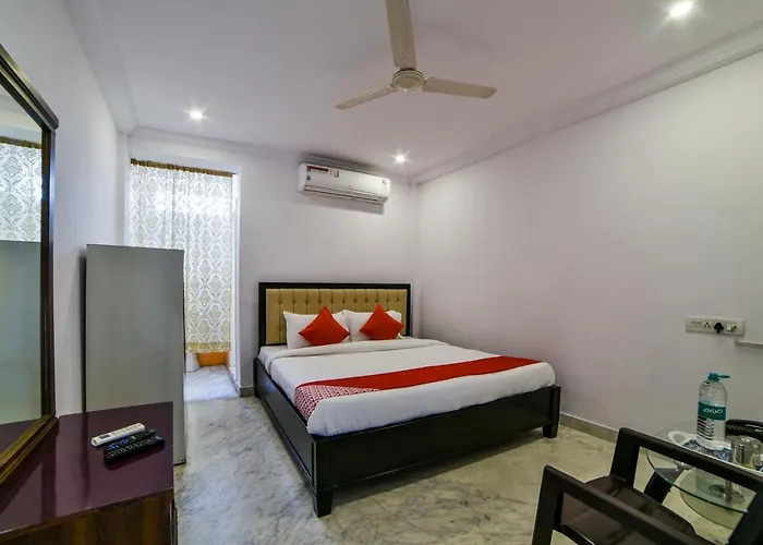 Oyo 13251 Hotel Three Castles Deluxe