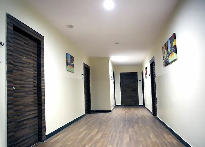 Fabhotel M Hotel