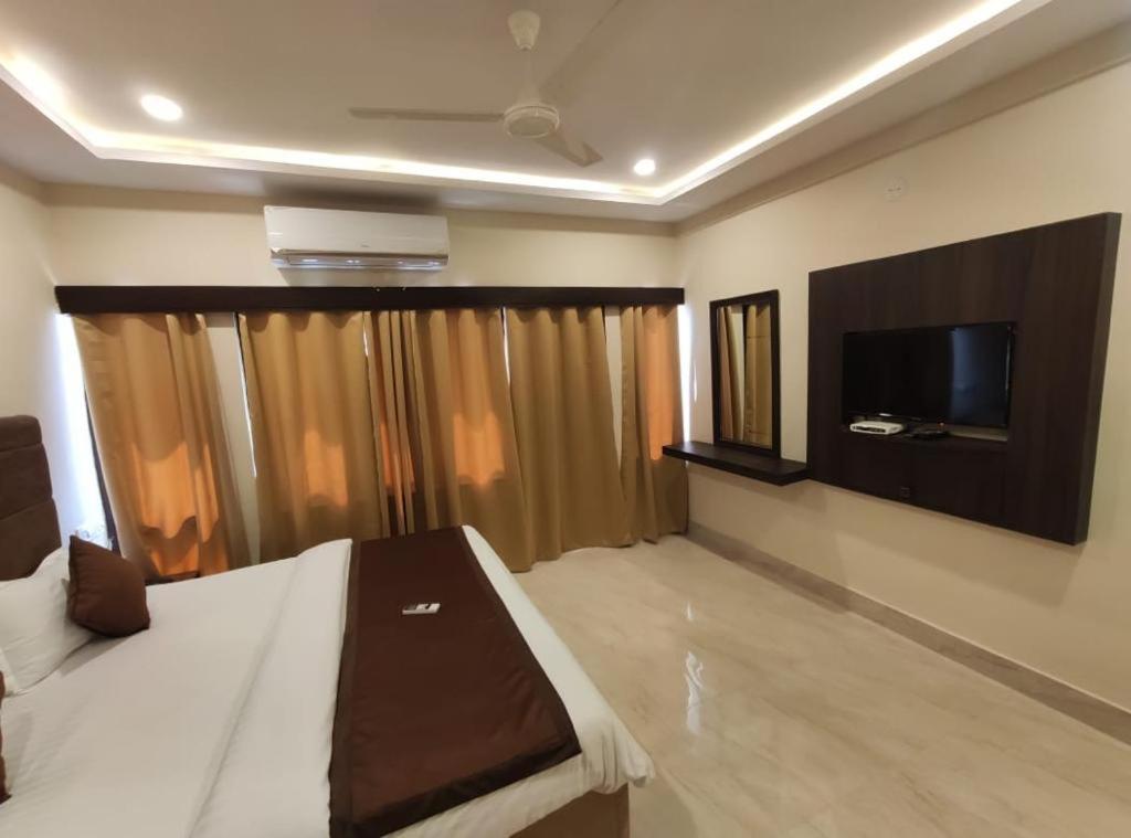 New Suhail * Hyderabad