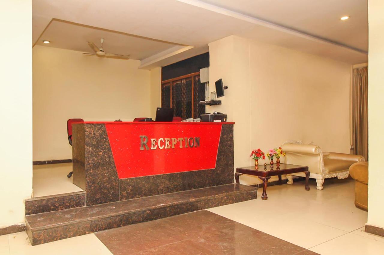 Oyo 7343 Al Shareef Palace Hyderabad